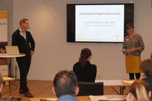 Erlend Stabell Daling, sjef for RJS og møteleder Silje Eckdahl