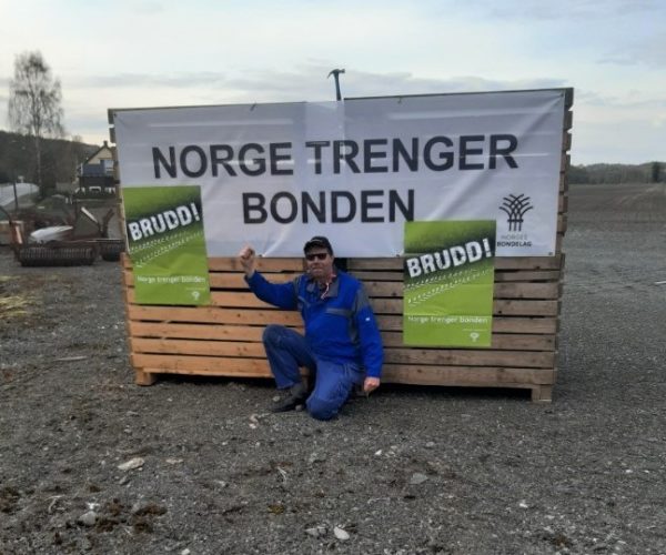 Torstein Lie i Hedrum Bondelag var raskt på pletten.