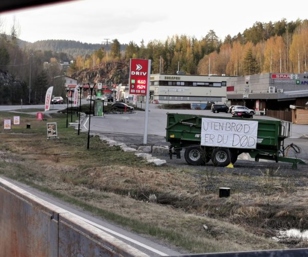 Drangedal og Tørdal Bondelag var kjappest ute, en time etter pressekonferansen fikk vi tilsendt bilder. 