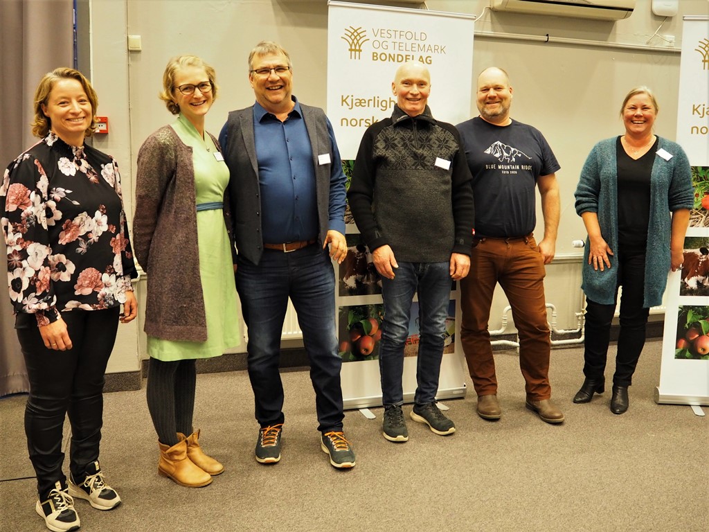 Representanter fra valgnemnda. Fra venstre: Solfrid Revfem (Sandar), Kari Lise Joarsdotter Breivik (Stokke), Ivar Gulseth (Gjerpen og Solum), Nils Henry Haugen (Sandar), Harald Lie (Våle) og Synne Vahl Rogn (Bamble) (