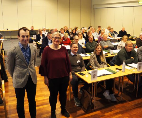 Martin Johnsbråten og Marta Melby fra Norges Bondelag var årets foredragsholdere på skattekurset